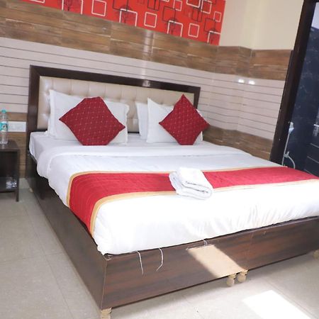 Hotel Aditya Residency Near Sector 63 Metro Station Noida Exterior foto