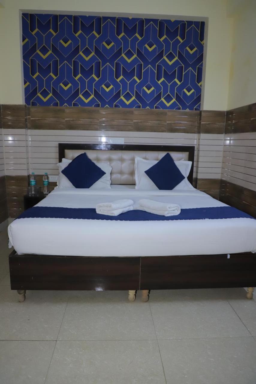 Hotel Aditya Residency Near Sector 63 Metro Station Noida Exterior foto